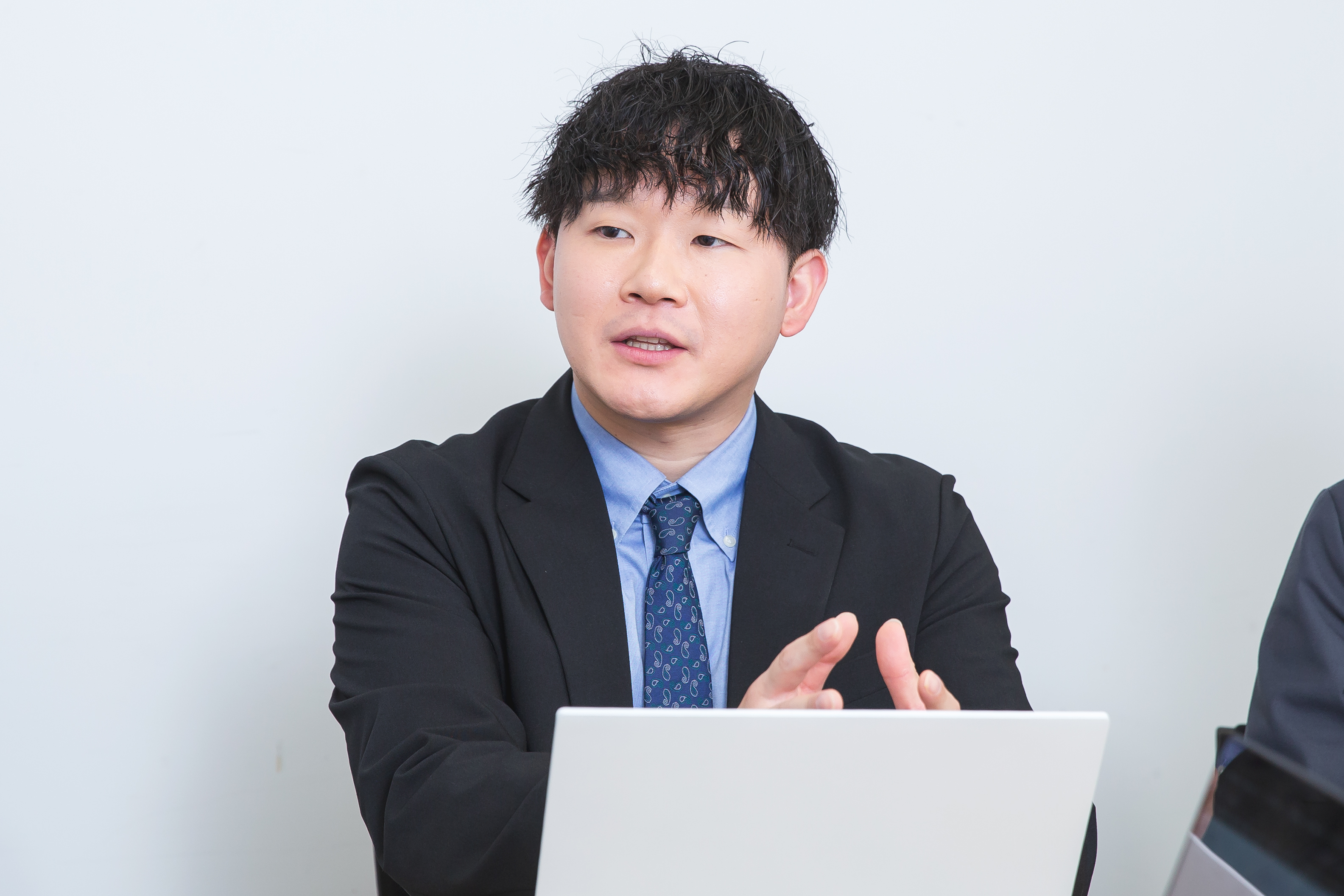 岡本（シフト Webディレクター）